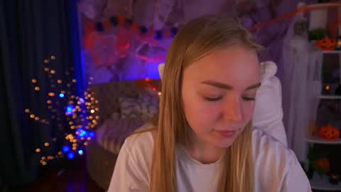 Snapshot of emilysunshines chatting on 11.01.25 MY NAME IS Emily WELCOME EVERYONE I WILL BE HAPPY TO GIVE YOU WHAT YOU HAVE DREAMED OF FOR SO LONG online show from 11.01.25