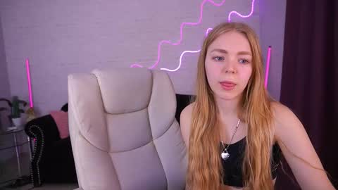 Snapshot of emilysunshines chatting on 12.18.25 MY NAME IS Emily WELCOME EVERYONE I WILL BE HAPPY TO GIVE YOU WHAT YOU HAVE DREAMED OF FOR SO LONG online show from 12.18.25