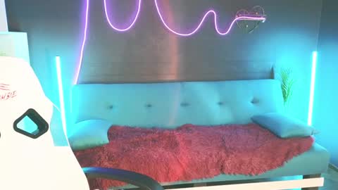 Emily online show from 02.01.25