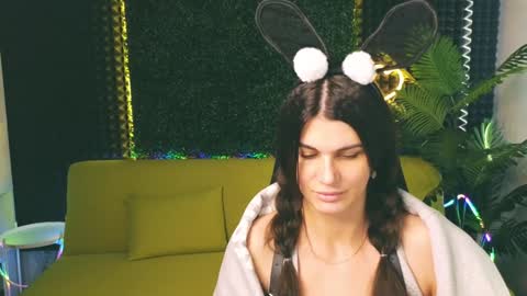 Emily online show from 02.04.25