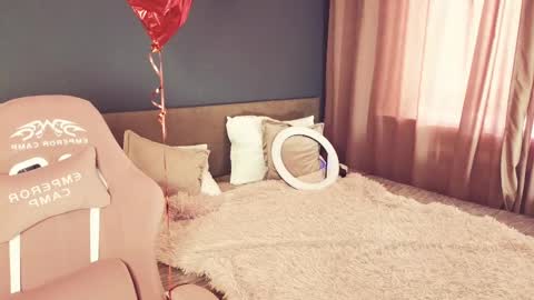 Emily online show from 03.12.25