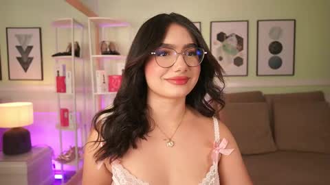 Emily Turner  online show from 04.22.26