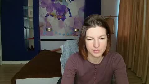 EmilyWalkers online show from 12.02.24