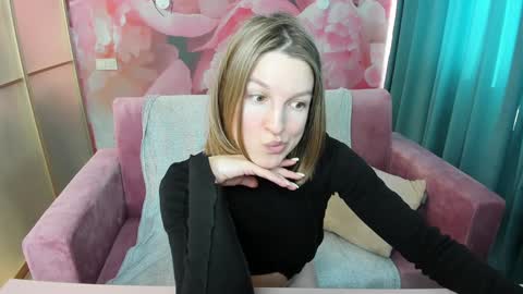 EmilyWalkers online show from 12.19.24