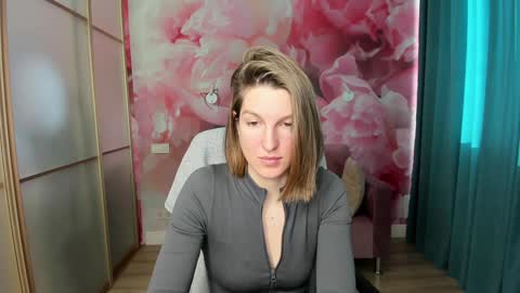 EmilyWalkers online show from 12.20.24
