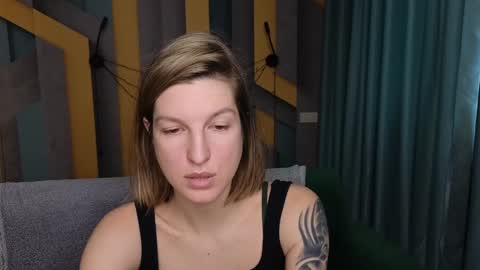 EmilyWalkers online show from 12.22.24