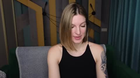 EmilyWalkers online show from 12.27.24
