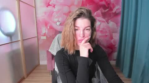 EmilyWalkers online show from 01.27.25