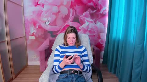 EmilyWalkers online show from 02.02.25