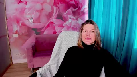 EmilyWalkers online show from 02.18.25