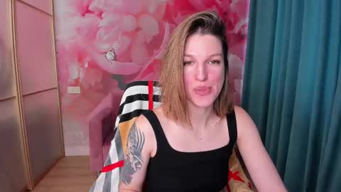 EmilyWalkers online show from 03.03.25
