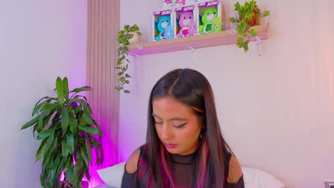 Emily Bank online show from 04.23.26