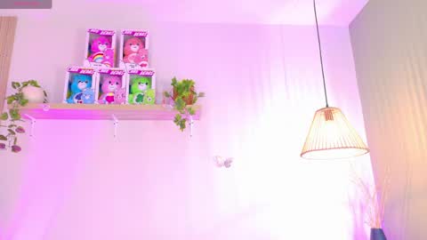 Snapshot of emilyy_bank chatting on 05.21.26 Emily Bank online show from 05.21.26