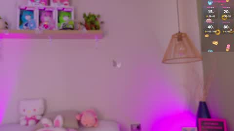 Snapshot of emilyy_bank chatting on 06.11.26 Emily Bank online show from 06.11.26