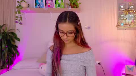 Snapshot of emilyy_bank chatting on 06.18.26 Emily Bank online show from 06.18.26