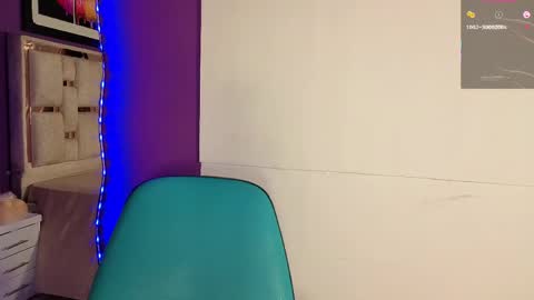 emilyy_cooperr online show from 06.01.26