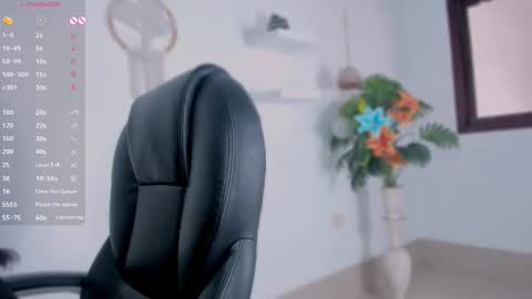 emilyy_kim online show from 03.02.26