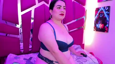 Emilyy Moon online show from 06.05.26