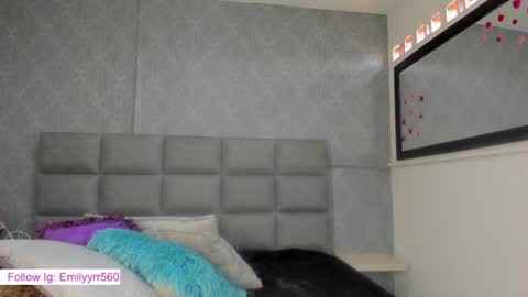 emilyy_r online show from 03.19.26