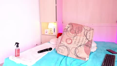 Snapshot of emilyystuart chatting on 01.21.25 Emily online show from 01.21.25