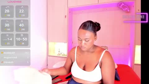 Snapshot of emilyystuart chatting on 01.25.25 Emily online show from 01.25.25