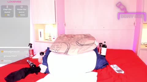 Snapshot of emilyystuart chatting on 02.14.25 Emily online show from 02.14.25