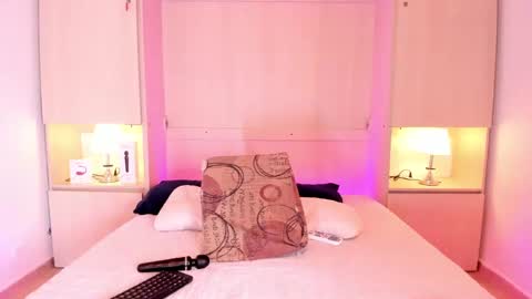 Snapshot of emilyystuart chatting on 02.22.25 Emily online show from 02.22.25