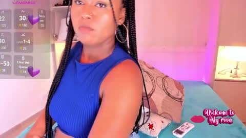 Snapshot of emilyystuart chatting on 03.08.25 Emily online show from 03.08.25