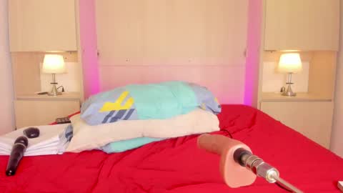 Snapshot of emilyystuart chatting on 09.27.25 Emily online show from 09.27.25