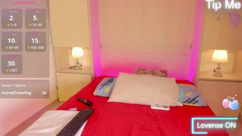 Snapshot of emilyystuart chatting on 09.28.25 Emily online show from 09.28.25