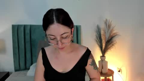Emilyy Watson online show from 03.04.25