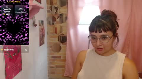 Snapshot of emitaa17228 chatting on 02.07.25 emma online show from 02.07.25