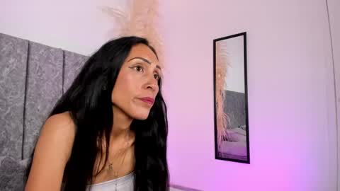 Snapshot of emliy_smith chatting on 08.04.26 Emily online show from 08.04.26