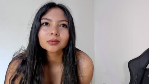 Snapshot of emma_980 chatting on 01.30.25 emma online show from 01.30.25