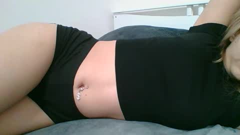 emma_991 online show from 11.30.25