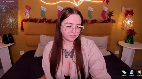 Snapshot of emma_adorablle chatting on 12.22.24 emma_adorablle online show from 12.22.24