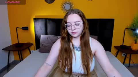 Snapshot of emma_adorablle chatting on 02.02.25 emma_adorablle online show from 02.02.25