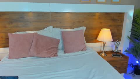 Snapshot of emma_bakker_ chatting on 01.16.25 Emma online show from 01.16.25