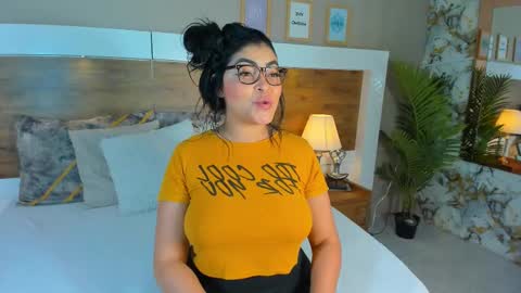 Snapshot of emma_bakker_ chatting on 02.24.25 Emma online show from 02.24.25