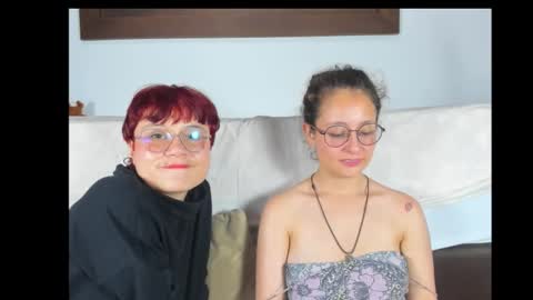 Snapshot of emma_belle02 chatting on 09.28.25 Emma online show from 09.28.25