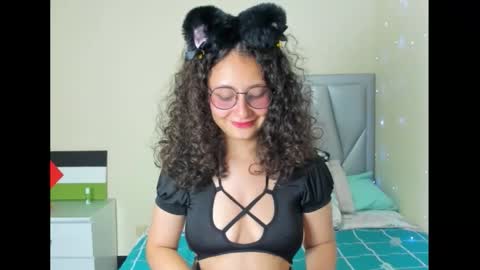 Snapshot of emma_belle02 chatting on 10.14.25 Emma online show from 10.14.25