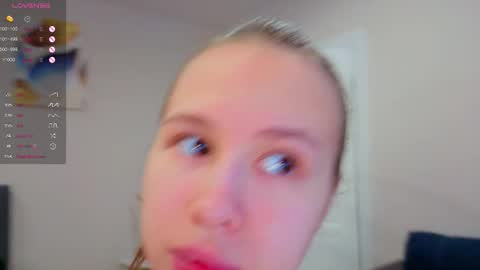 Snapshot of emma_clon chatting on 11.25.25 Emma online show from 11.25.25