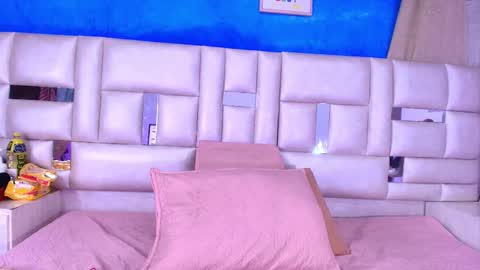 Emma online show from 09.23.25