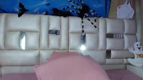 Emma online show from 10.29.25