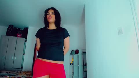 Snapshot of emma_diva chatting on 12.22.24 emma online show from 12.22.24