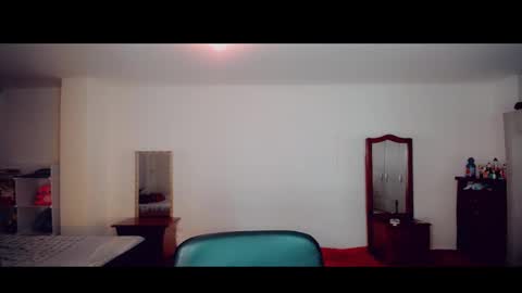 Snapshot of emma_diva chatting on 02.07.25 emma online show from 02.07.25