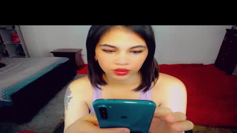 Snapshot of emma_diva chatting on 02.14.25 emma online show from 02.14.25