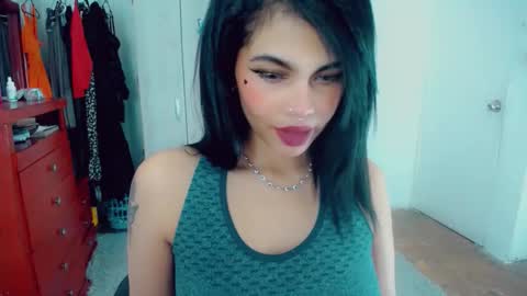 Snapshot of emma_diva chatting on 10.24.25 emma online show from 10.24.25