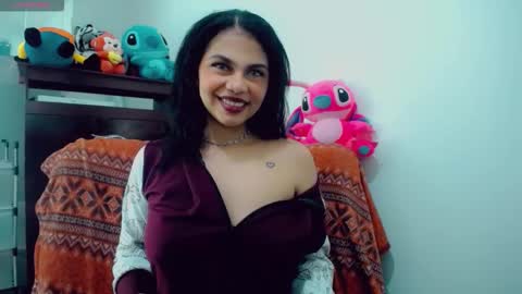 Snapshot of emma_diva chatting on 11.26.25 emma online show from 11.26.25