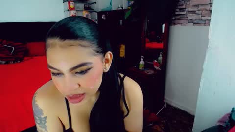 Snapshot of emma_diva chatting on 03.13.26 emma online show from 03.13.26